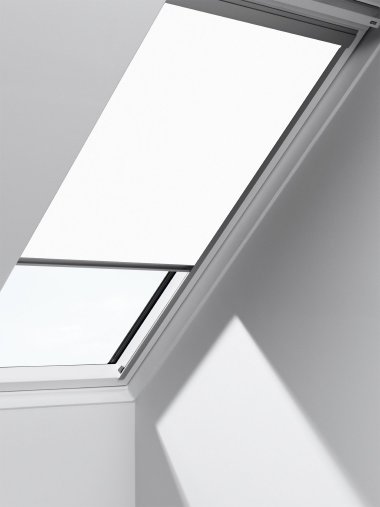 CREAM BLACKOUT PLEATED BLIND for VELUX GGL M06 or 306 